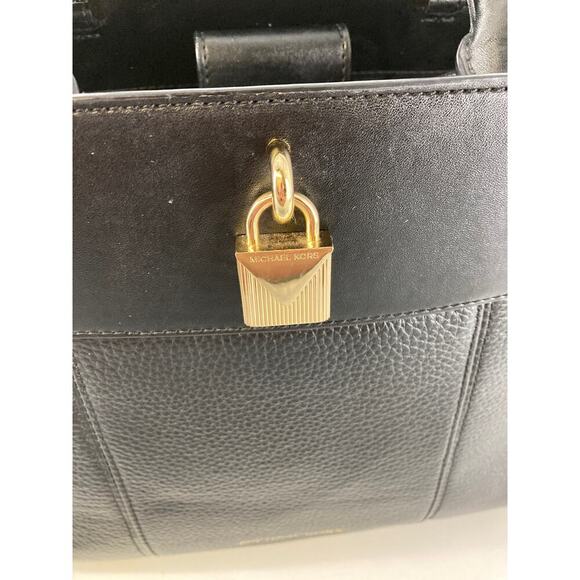 MICHAEL KORS LARGE BLACK LEATHER HANDBAG WITH LOCK CHARM - Picture 6 of 15